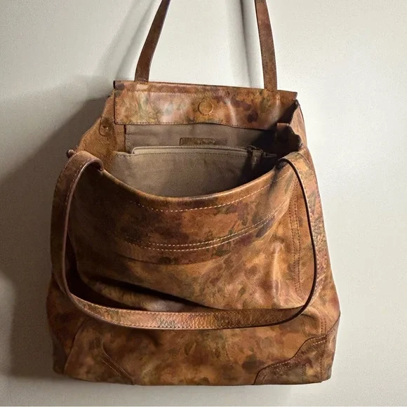 NWOT Frye Large Charlie Tote Shoulder Bag Floral Print on Brown Leather Pockets